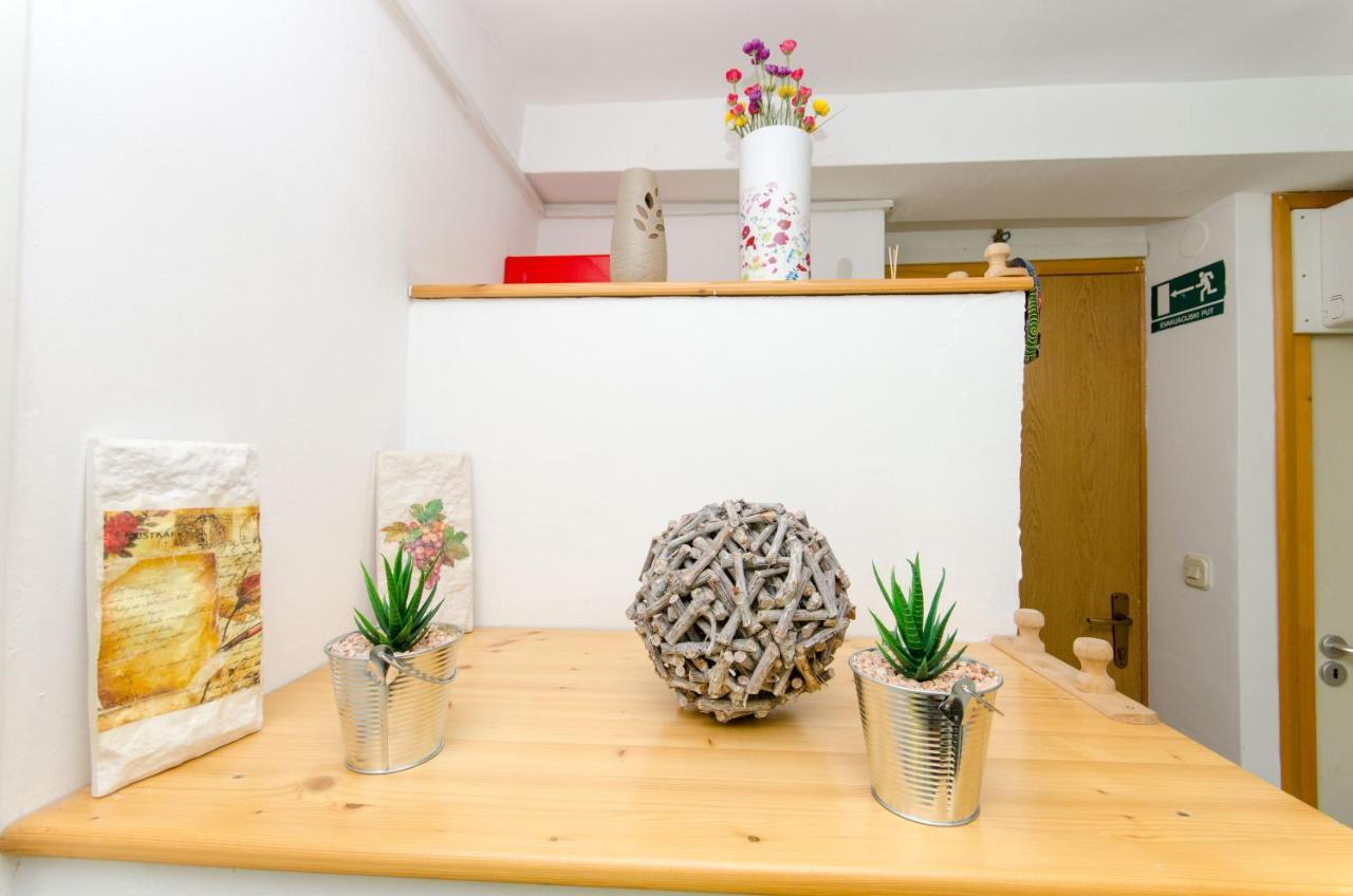 Apartament Stone Rose In Center Split Zewnętrze zdjęcie