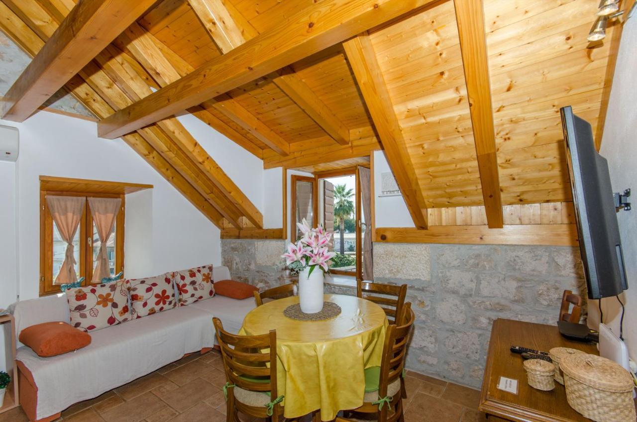 Apartament Stone Rose In Center Split Zewnętrze zdjęcie